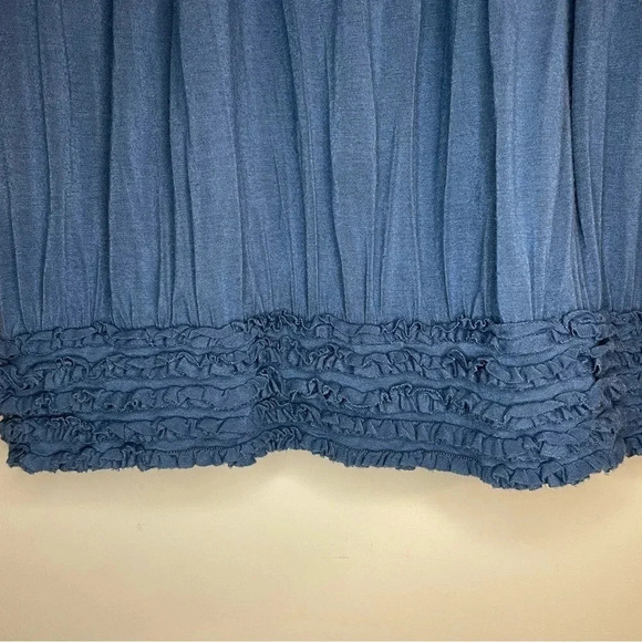 BCBGMAXAZRIA Blue Ruffle Romantic Ruched Shoulder Smocked Rayon Blend Dress Y2k - Picture 5 of 6